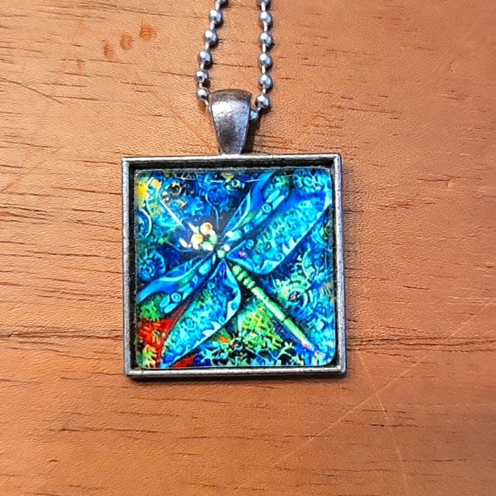 Dramatic Dragonfly necklace